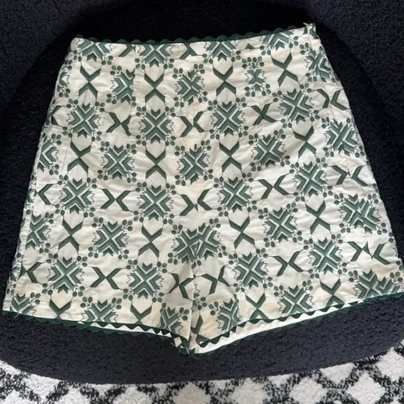 Zara Shorts - Picture 3 of 7